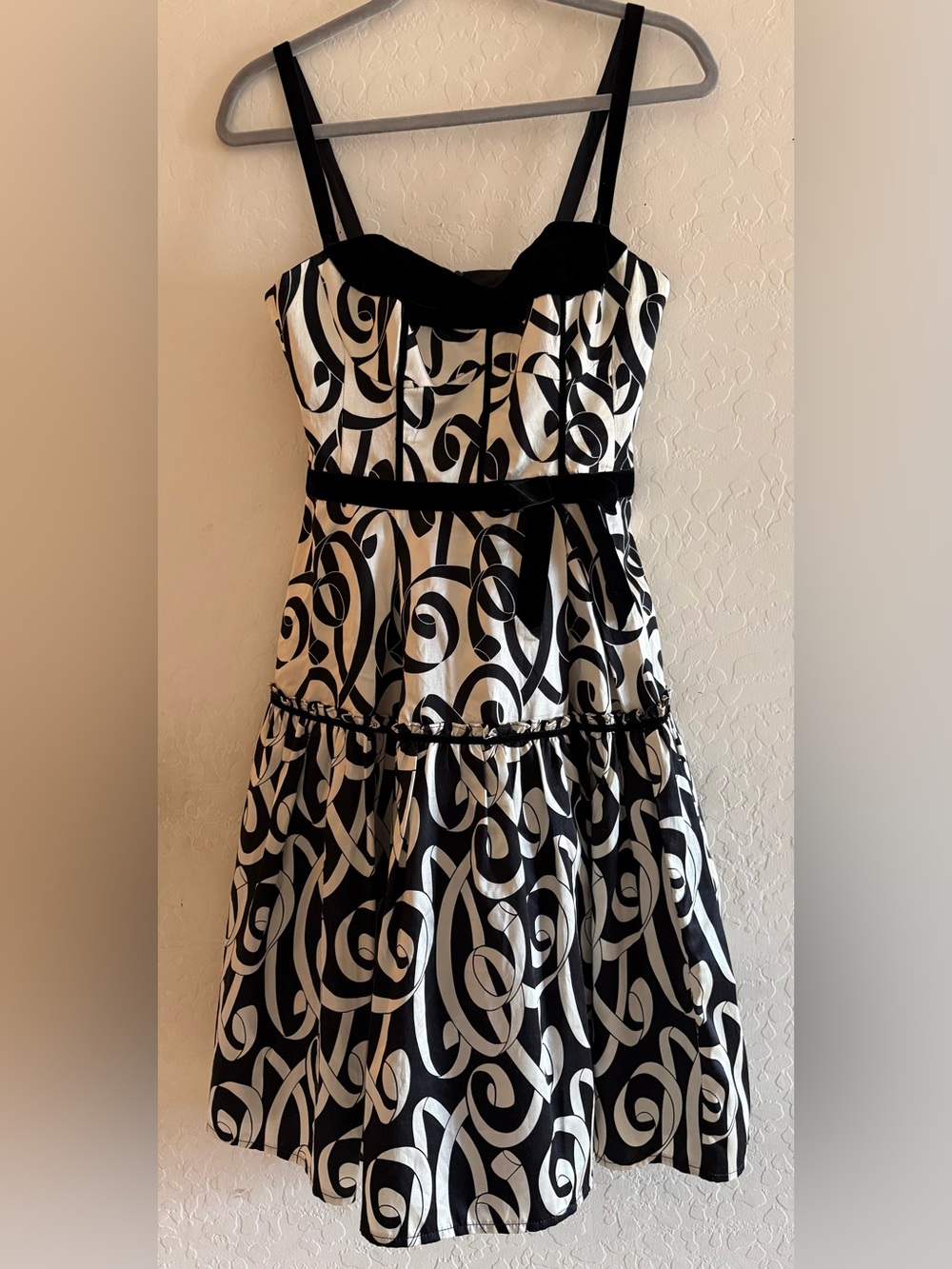 Nanette Lepore, size 4, silk/ cotton blend cocktail dress